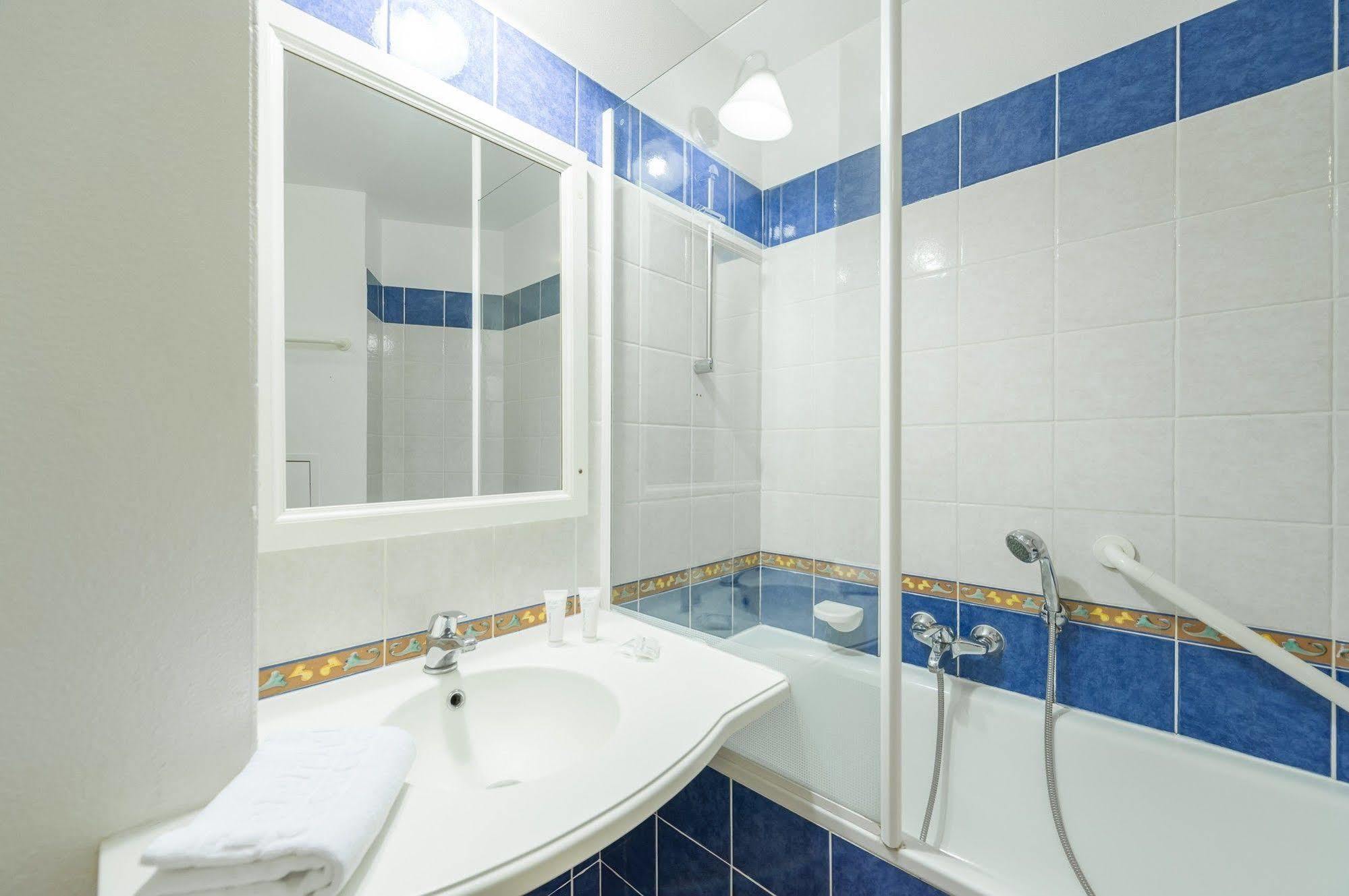 Les Rivages - Appartement Vue Mer Imprenable-Piscine Six-Fours-les-Plages Exterior photo